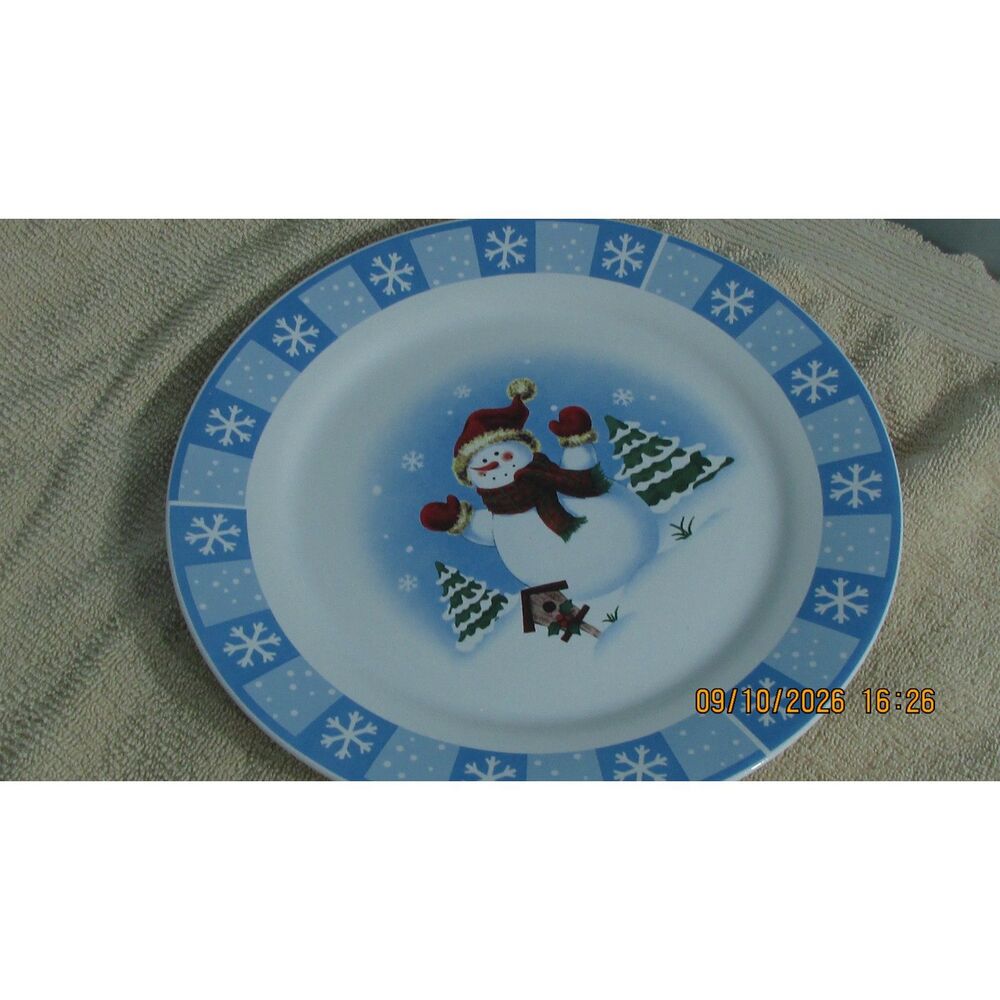 Christmas plates and bowls